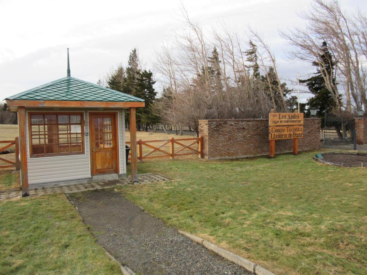 Hotel Y Cabanas Llanuras De Diana - Caja Los Andes Puerto Natales Exterior photo